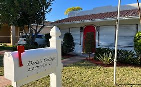 Dania'S Cottage At Dania Beach
